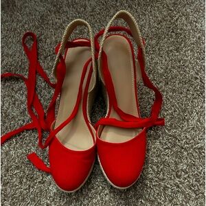 Women’s lace up espadrille wedge sandals, red, sz 11.